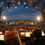 Philharmoniker Sommernachtskonzert mit Bühne und Publikum